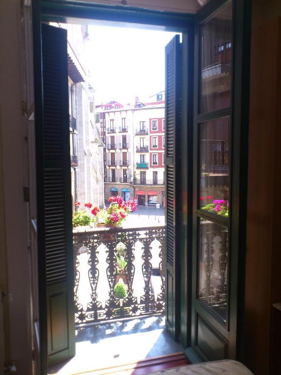 Roquefer Bilbao Central Rooms Exterior foto