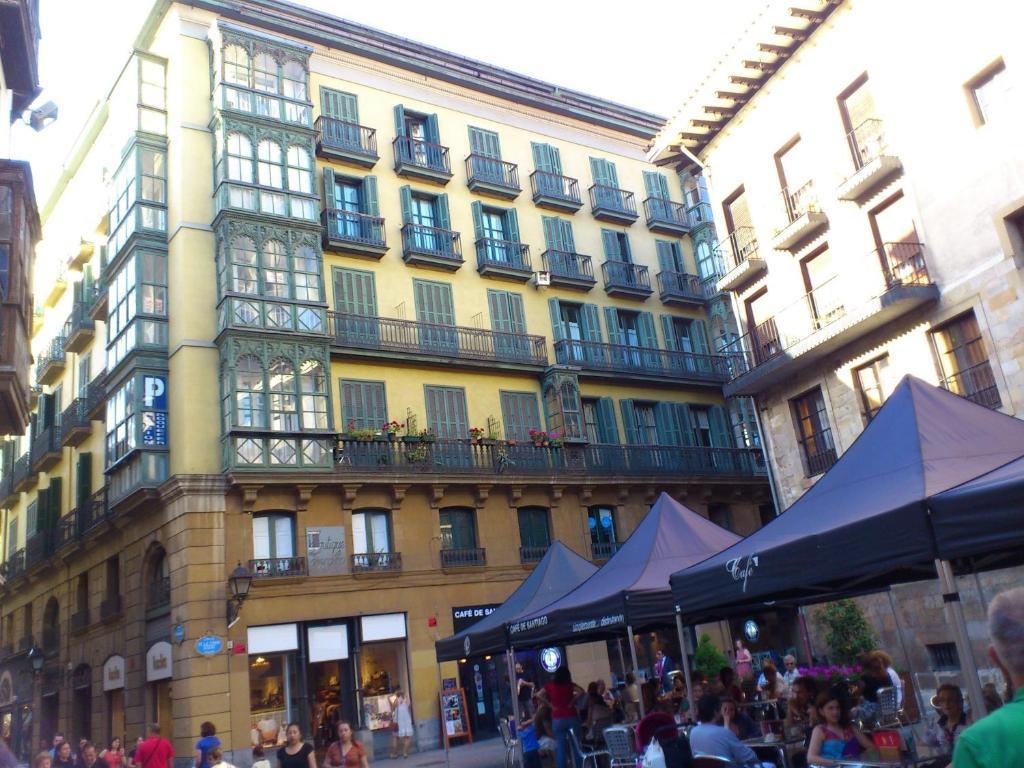 Roquefer Bilbao Central Rooms Exterior foto